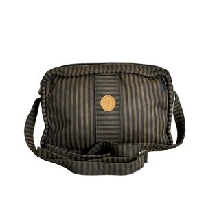 FENDI VINTAGE - SOFT BODIED
CROSSBODY SHOULDER‎ HANDBAG.